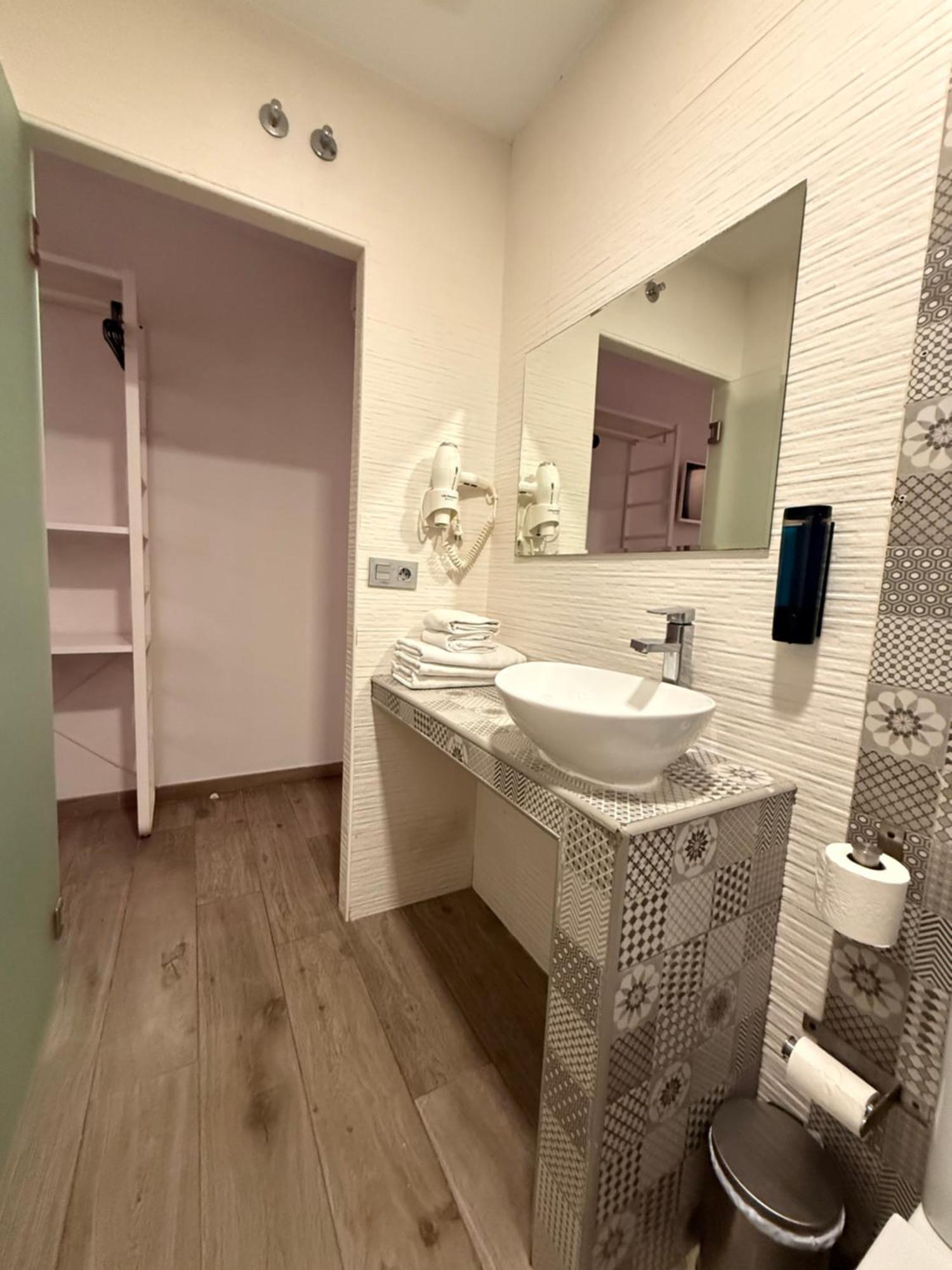 Hostal Letto Dal Mare Валенсія Екстер'єр фото